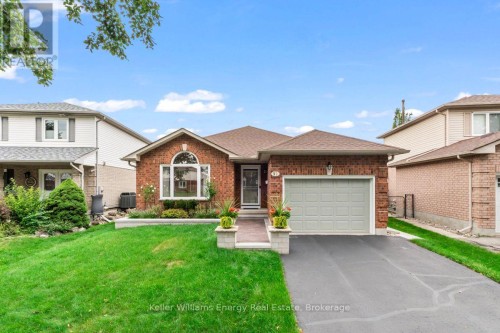 92 GEORGE REYNOLDS DRIVE  Clarington (Courtice), ON L1E 2E8