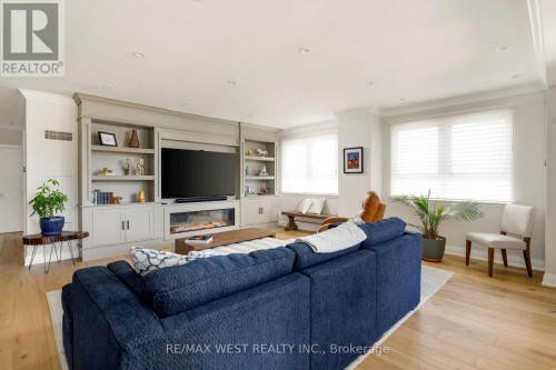 905 - 399 Elizabeth Street, Burlington, ON 
