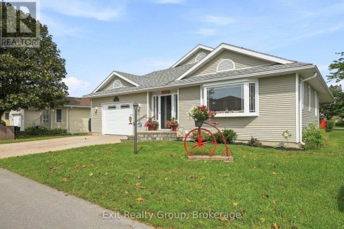 6 Heritage Drive, Prince Edward County (Wellington), ON 