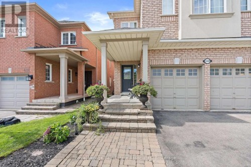 1069 Knotty Pine Grove, Mississauga, ON 