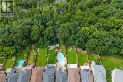 1069 Knotty Pine Grove, Mississauga, ON 