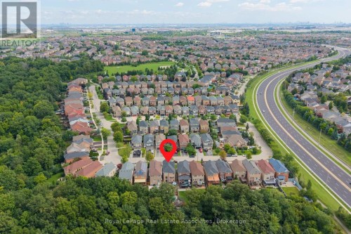 1069 Knotty Pine Grove, Mississauga, ON 