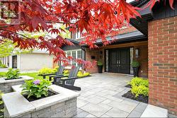 360 ISABELLA AVENUE Mississauga, ON L5B 1B2