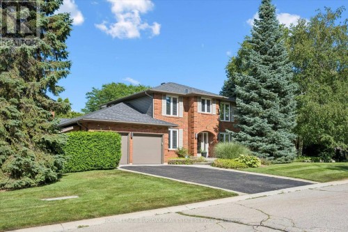 1 Chatterson Drive, Hamilton, ON 