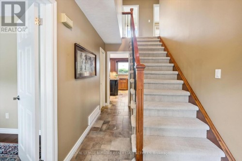 1 Chatterson Drive, Hamilton, ON 