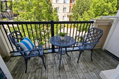 8 Ayers Crescent, Toronto, ON 
