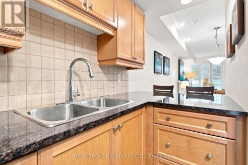 8 Ayers Crescent, Toronto, ON 