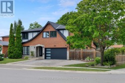 1883 BOUGH BEECHES BOULEVARD  Mississauga, ON L4W 2J8