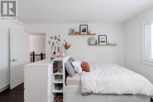 1883 Bough Beeches Boulevard, Mississauga, ON 