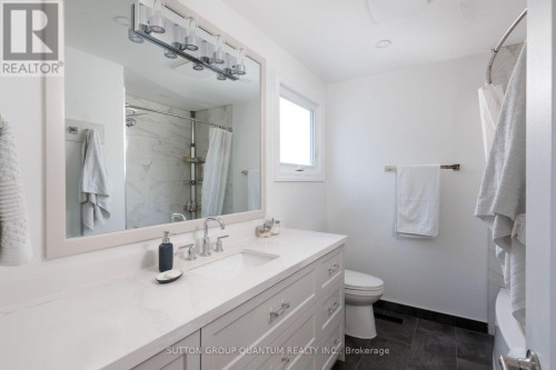 1883 Bough Beeches Boulevard, Mississauga, ON 