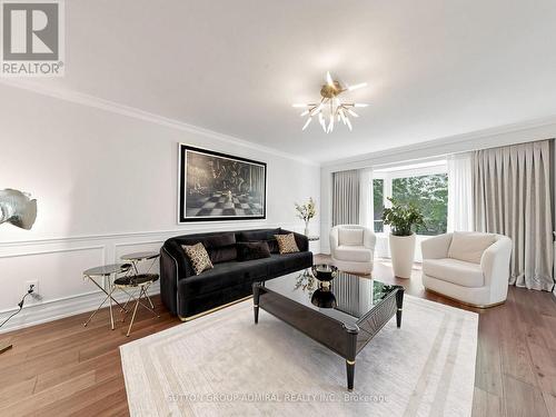 48 PETCH CRESCENT  Aurora, ON L4G 5N9