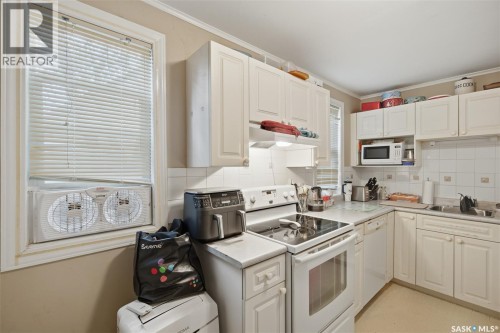 1105 Oxford Street, Saskatoon, SK 