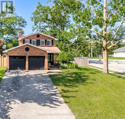 63 OAKRIDGE DRIVE  Barrie, ON L4N 5N6