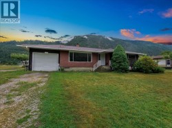 2626 Shoreacres Road Castlegar, BC V1N 4P8