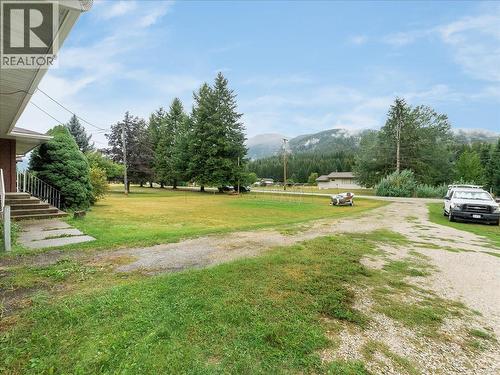 2626 Shoreacres Road, Castlegar, BC 