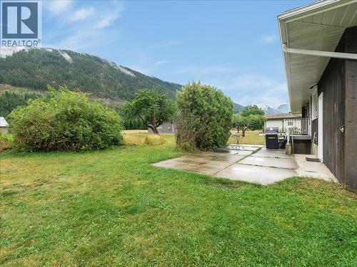 2626 Shoreacres Road, Castlegar, BC 