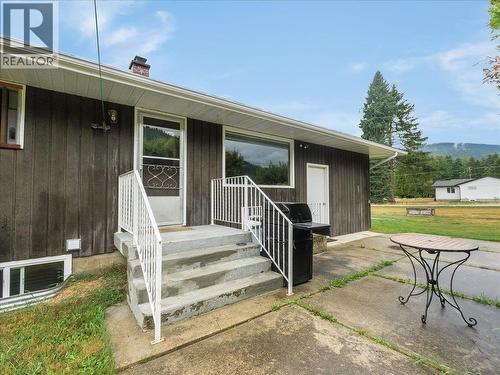2626 Shoreacres Road, Castlegar, BC 