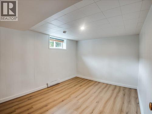 Basement Suite Bedroom - 2626 Shoreacres Road, Castlegar, BC 