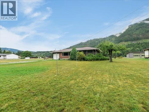 2626 Shoreacres Road, Castlegar, BC 
