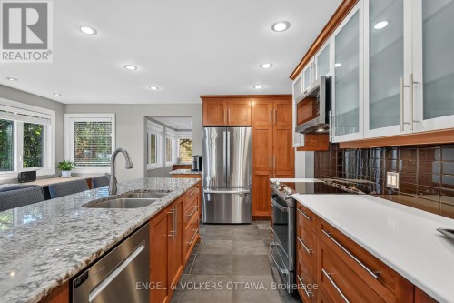 22 Lynhurst Avenue, Ottawa, ON 