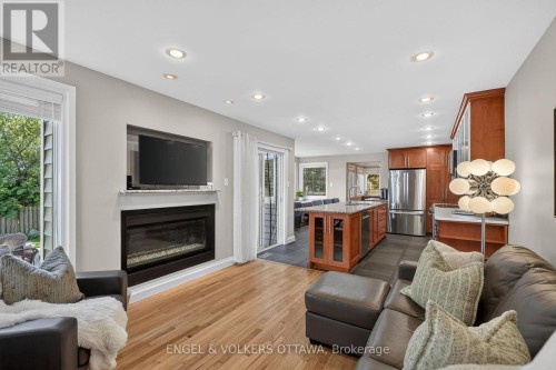 22 Lynhurst Avenue, Ottawa, ON 