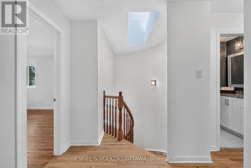 22 Lynhurst Avenue, Ottawa, ON 