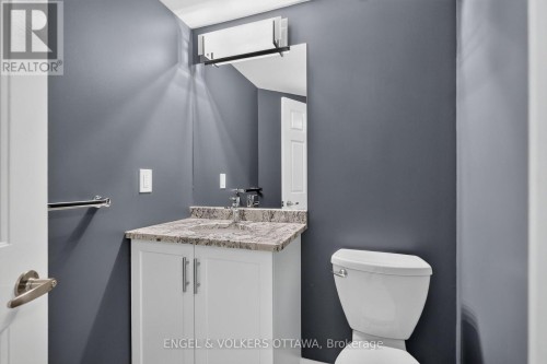 22 Lynhurst Avenue, Ottawa, ON 