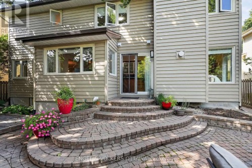 22 Lynhurst Avenue, Ottawa, ON 