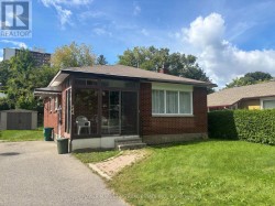 944 EVE STREET  Ottawa, ON K1K 3R4