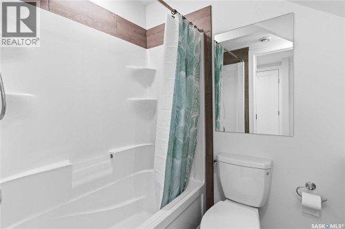 729 1St Street E, Saskatoon, SK 