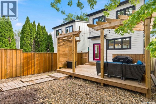 729 1St Street E, Saskatoon, SK 