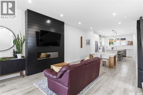 729 1St Street E, Saskatoon, SK 
