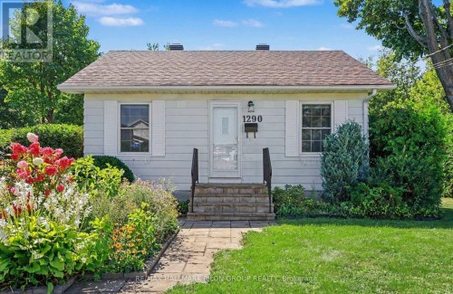 1290 ST. JEAN STREET  Ottawa, ON K1C 1N6