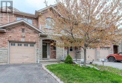 49 MARINA POINT CRESCENT N Hamilton, ON L8E 0E4