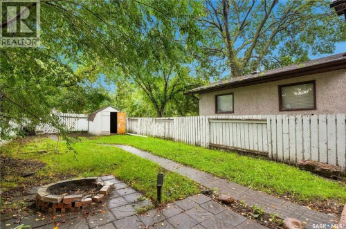 320 J Avenue N, Saskatoon, SK 