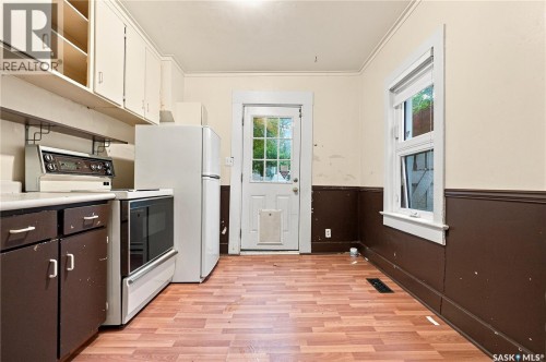 320 J Avenue N, Saskatoon, SK 