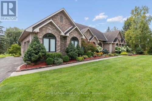 26 Bridle Path, Puslinch, ON 