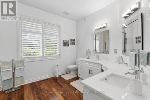 26 Bridle Path, Puslinch, ON 