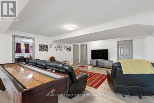 26 Bridle Path, Puslinch, ON 