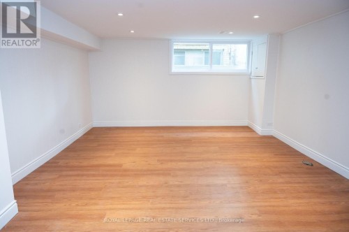 LOWER - 35 SILVERHILL DRIVE , Toronto, Ontario M9B 3W3 3
