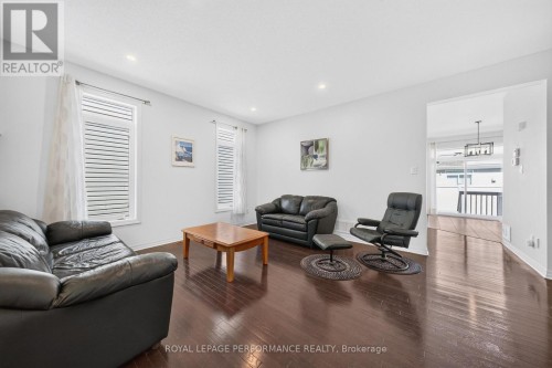 207 Dave Smith Crescent, Ottawa, ON 