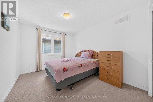 207 Dave Smith Crescent, Ottawa, ON 
