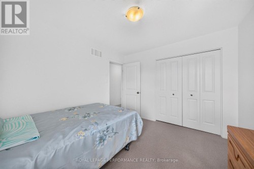 207 Dave Smith Crescent, Ottawa, ON 