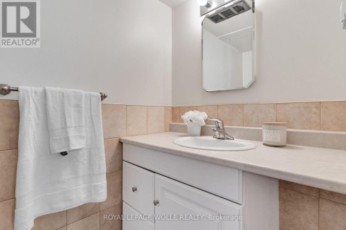 7 Underhill Crescent, Kitchener, ON 