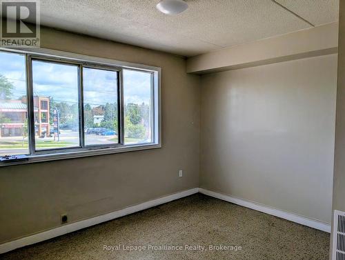 17 - 1837 LANSDOWNE STREET W , Peterborough (Otonabee Ward 1), Ontario K9K 1R4 5