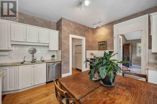 35 Wilton Crescent, Ottawa, ON 