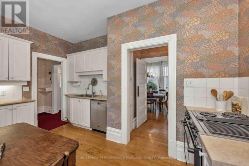 35 Wilton Crescent, Ottawa, ON 
