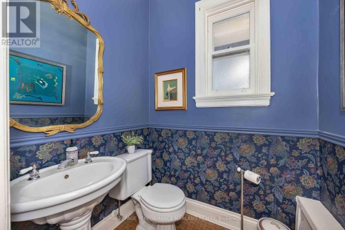 35 Wilton Crescent, Ottawa, ON 