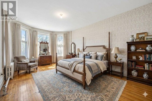 Virtually staged - 35 Wilton Crescent, Ottawa, ON 