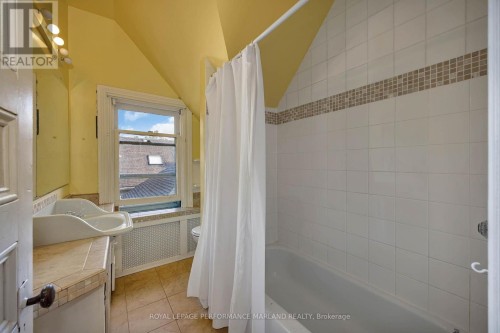 35 Wilton Crescent, Ottawa, ON 